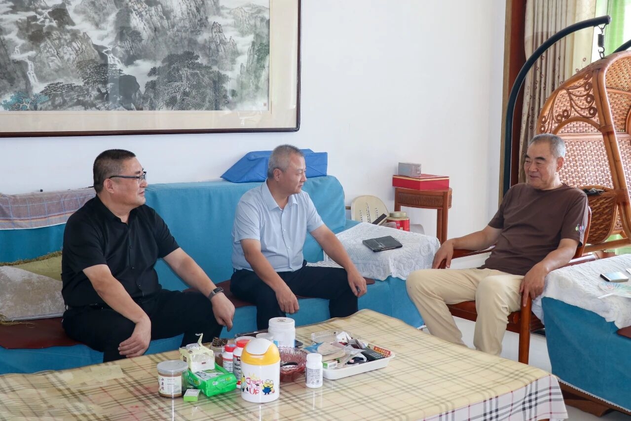 情暖中秋！银河瑞雪开展走访慰问离退休老干部及困难职工活动