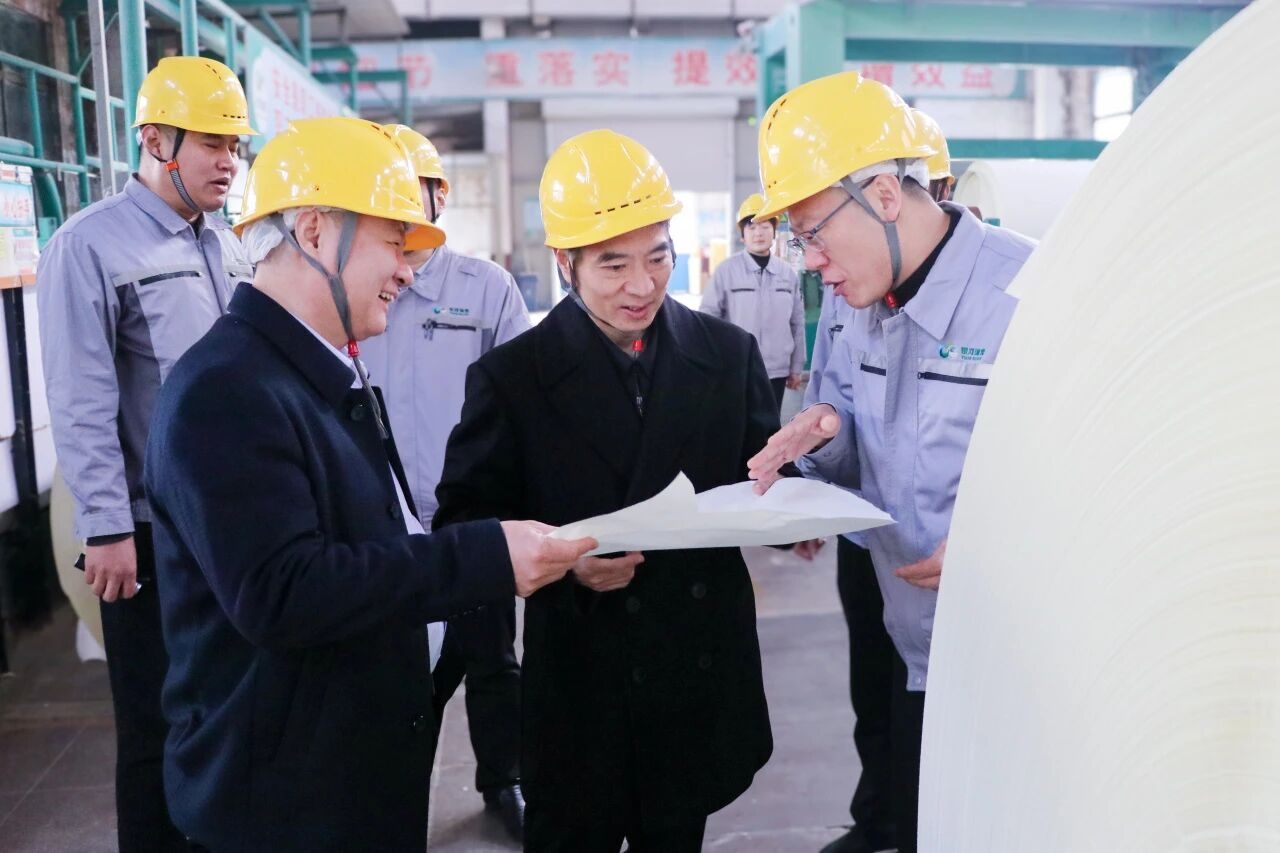 严肃赴基层联系点企业银河瑞雪开展工作调研